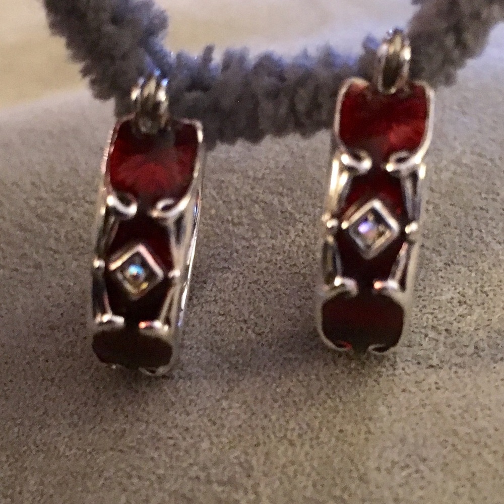 5/25$ Hoop earrings